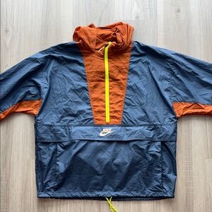 Nike Women's Quarter Zip Windbreaker